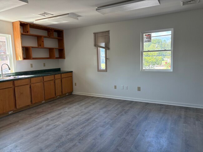 Foto del edificio - 830 Johnson Ave