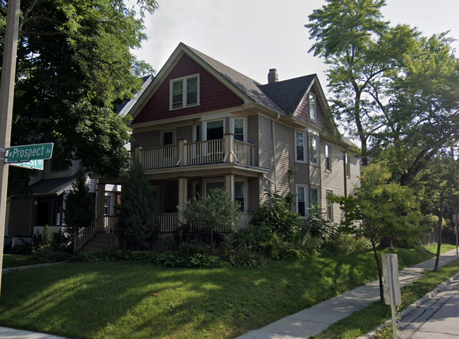 Front of Property - 2902 N Prospect Ave