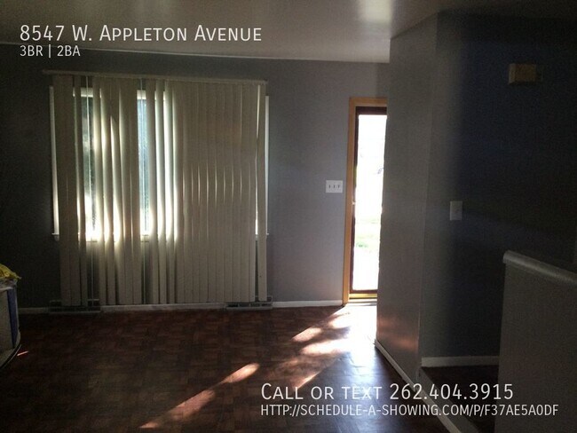 Foto del edificio - 3 Bedroom 1.5 Bath Townhouse in great loca...