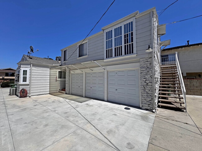 Building Photo - 409 N Monterey St