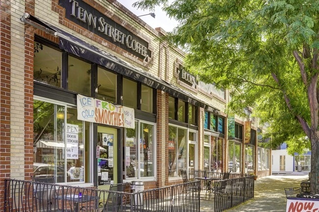 Foto del edificio - 4431 Tennyson St