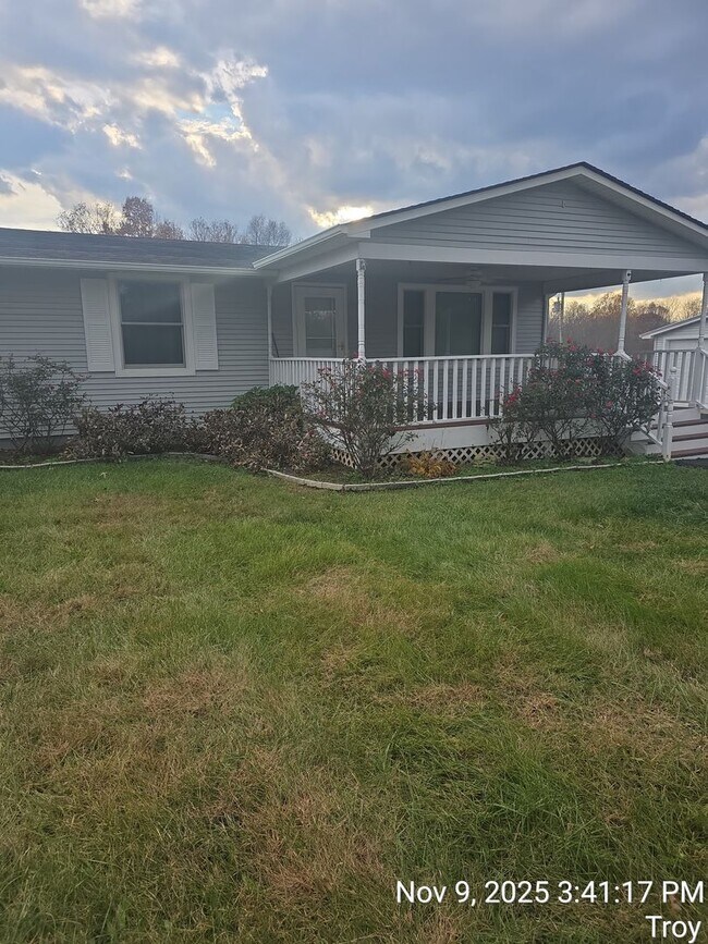 Foto del edificio - 912 Hunters Lodge Rd