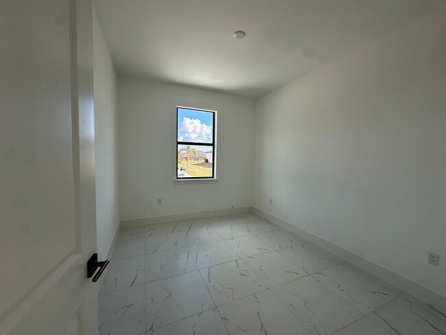 Foto del edificio - 1122 Homer Ave S