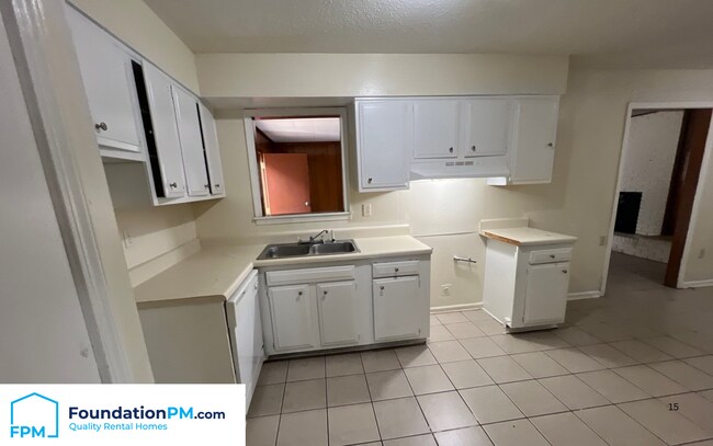 Foto del edificio - 4200 Arrowhead Rd