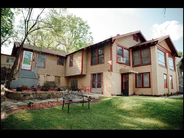 Building Photo - 312 Barton St