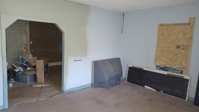 Foto del edificio - 125 N Farmer Ave