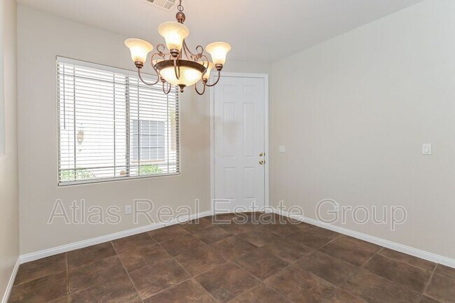Building Photo - 163 Sitka Spruce St