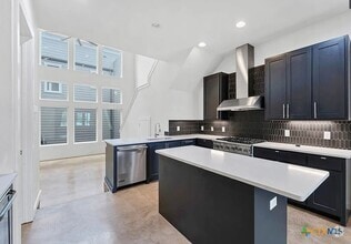 Building Photo - 1143 N Academy Ave