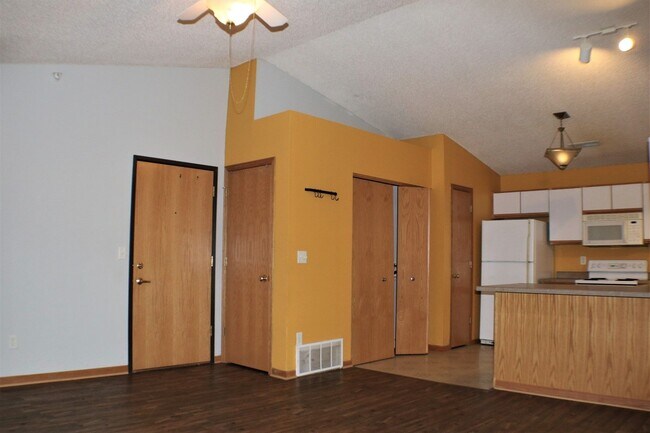 Photo - $1,175 | 2 Bedroom, 1 Bathroom Condo | Pet...