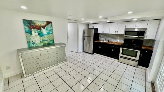 Foto del edificio - 48 SW 14th St