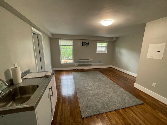 Foto del edificio - 67 Loker St