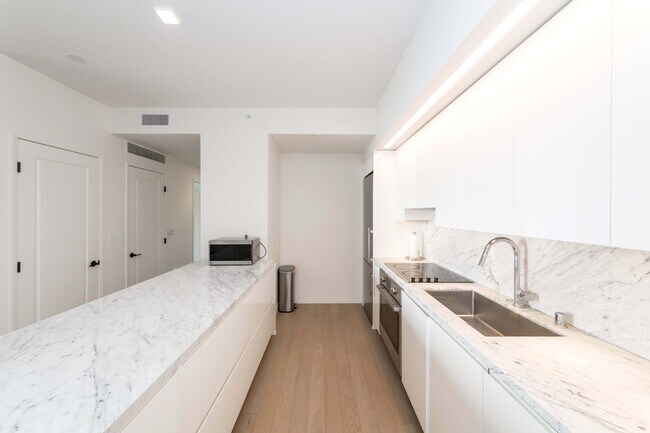 Foto del edificio - 1050 S Grand Ave