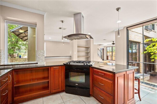 Foto del edificio - 2920 Windsor Duplex