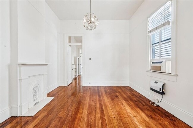 Building Photo - 1508 Music St