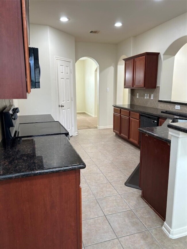 Building Photo - 13046 Echo Landing Dr