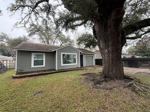 Building Photo - 38 Wellford St