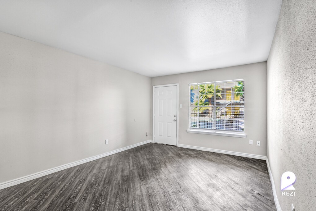 11810 Algonquin Dr Unit 315, Houston, TX 77089 Room for Rent in