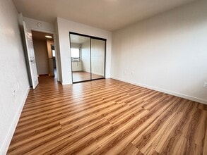 Building Photo - 98-660-660 Moanalua Loop