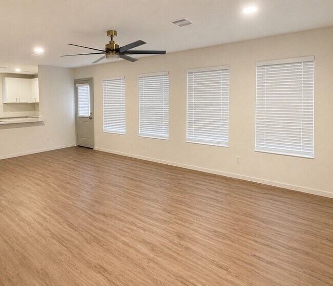 Building Photo - 17722 Grv Hl Dr