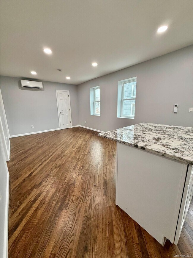 Foto del edificio - 19 Lee Ave