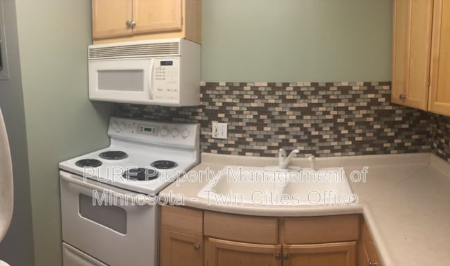 Foto del edificio - 1311 W 82nd St