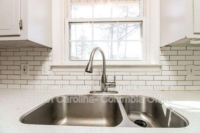 Foto del edificio - 113 Delchester Dr