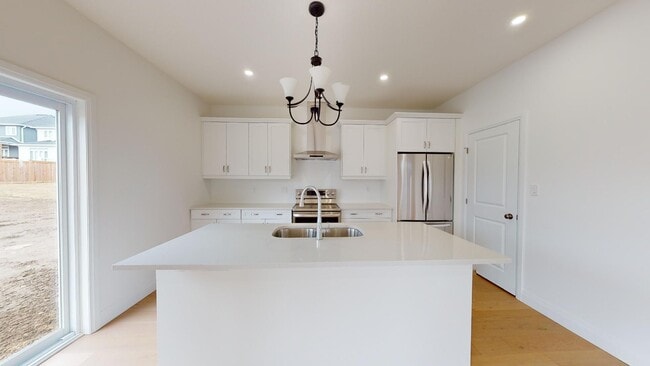 Photo du bâtiment - LOVELY FOUR BEDROOM HOME IN ILDERTON