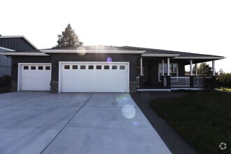 Building Photo - 3721 SW Tommy Armour Ln