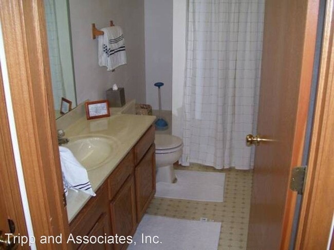 Foto del edificio - w239n5834-N5834-86 Maple Ave