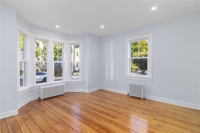 Building Photo - 43 E George St