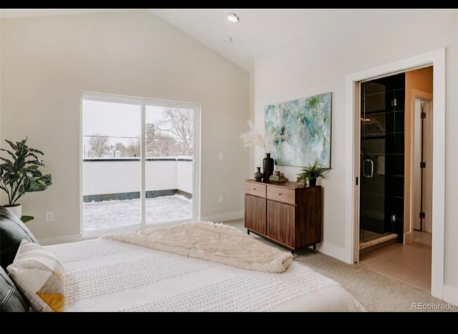 Foto del edificio - 3075 S Delaware St