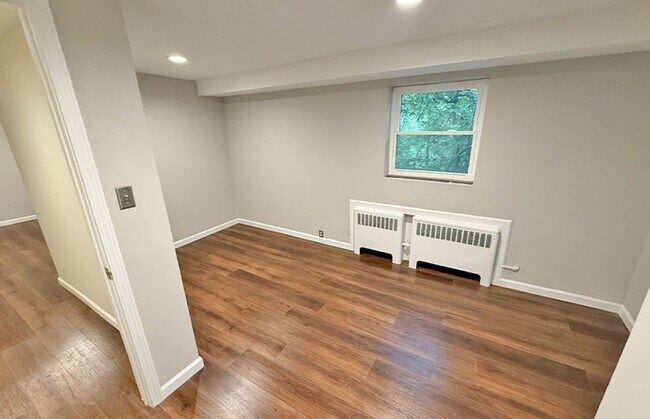 Foto del edificio - 458 Wood Ave