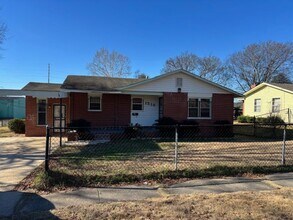 Building Photo - 1516 Shepherd Dr