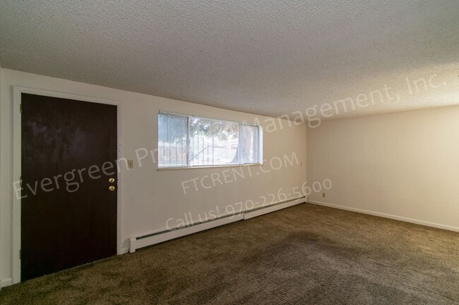 Foto del edificio - 2949 State Farm Rd