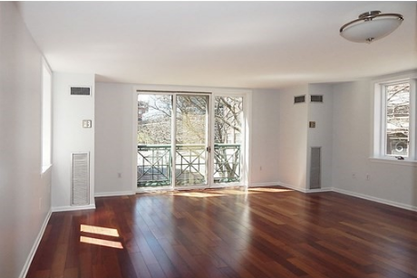 Primary Photo - 10 Rogers St