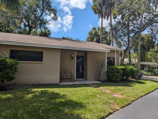 Building Photo - 5039 Village Gardens Dr