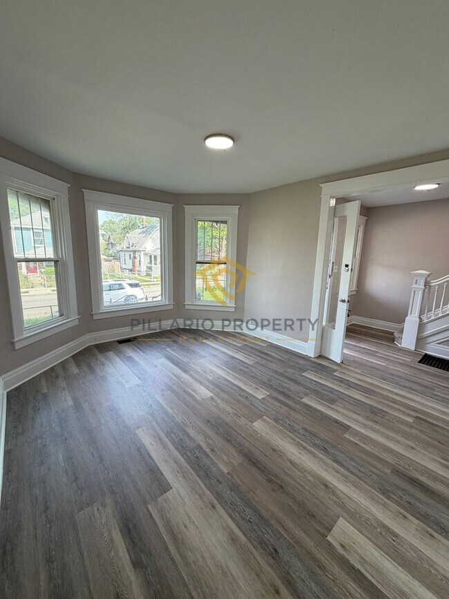 Foto del edificio - Large 4 bedroom Home in THe Monon Yard Neighborhood, Available NOW!