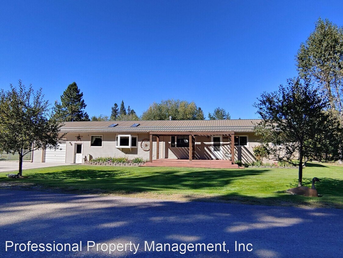 4800 Carolin Ln, Florence, MT 59833 House Rental in Florence, MT