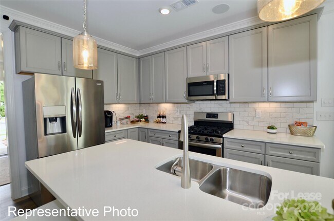 Foto del edificio - 6263 Culbert St