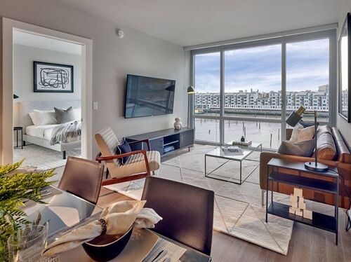 Foto del edificio - 7705 Marine Rd