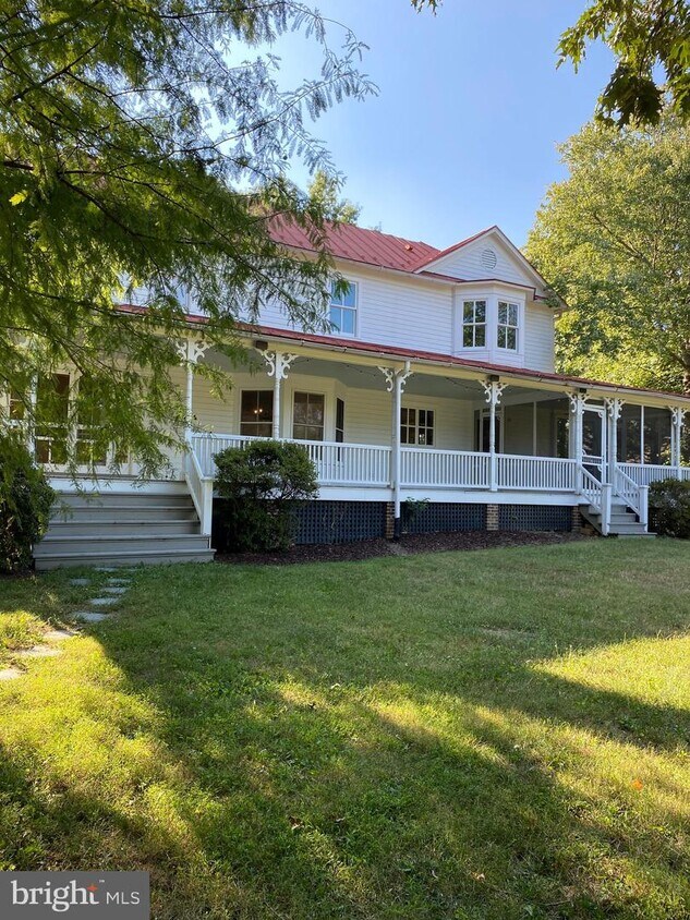 2203 Scroggins Rd, Alexandria, VA 22302 House Rental in Alexandria