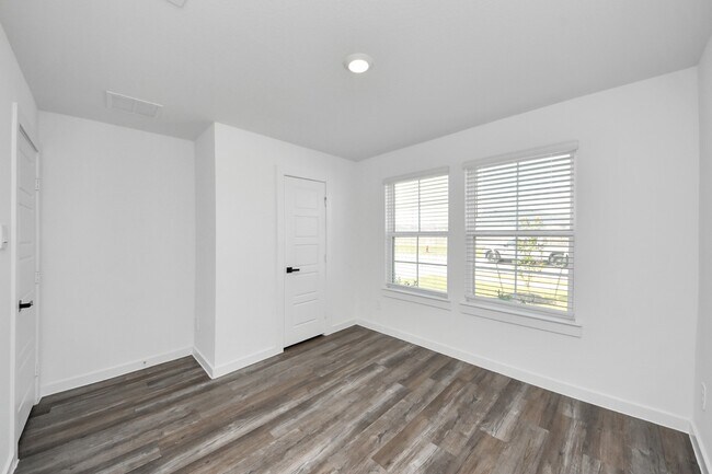 Foto del edificio - 8747 Cedar Elm Pass