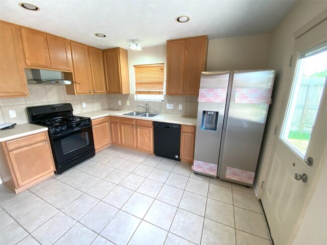 Foto del edificio - 2615 Elder Park Ct