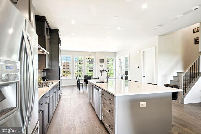 Building Photo - 22248 Rivanna Shore Terrace