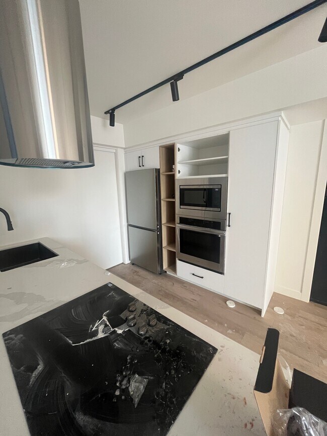 Photo du bâtiment - 238-238 Wellington Crescent