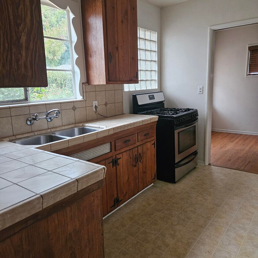 Foto del edificio - 17333 Enadia Way