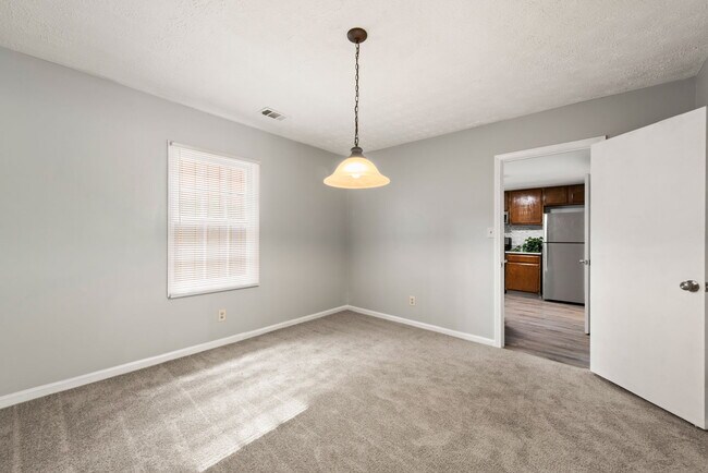 Comedor - 1355 Lucile Ave SW