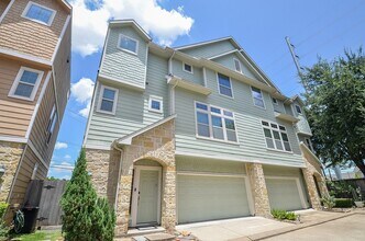 Building Photo - 3307 Home Point Dr