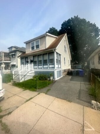 Primary Photo - 90 Hollingsworth St