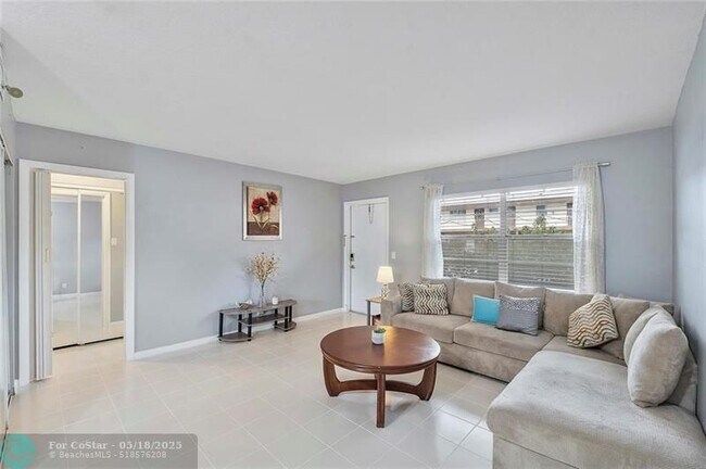 Foto del edificio - 7500 NW 5th Ct